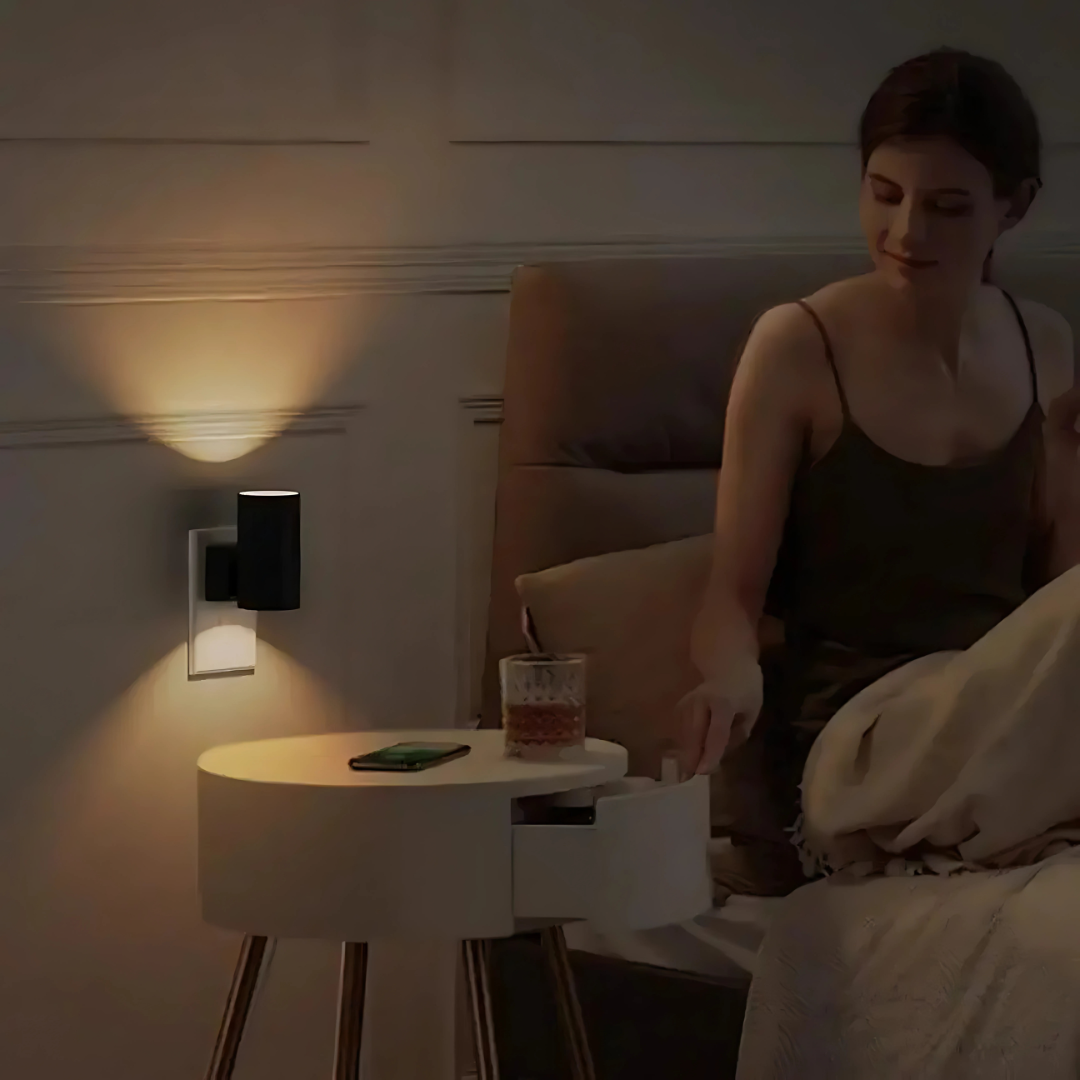 LUMINÁRIA NOTURNA PARA TOMADAS - Luz Suave